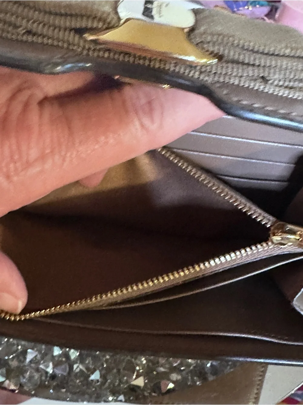 Authentic Salvatore Ferragamo Vara Bow Continental Wallet.